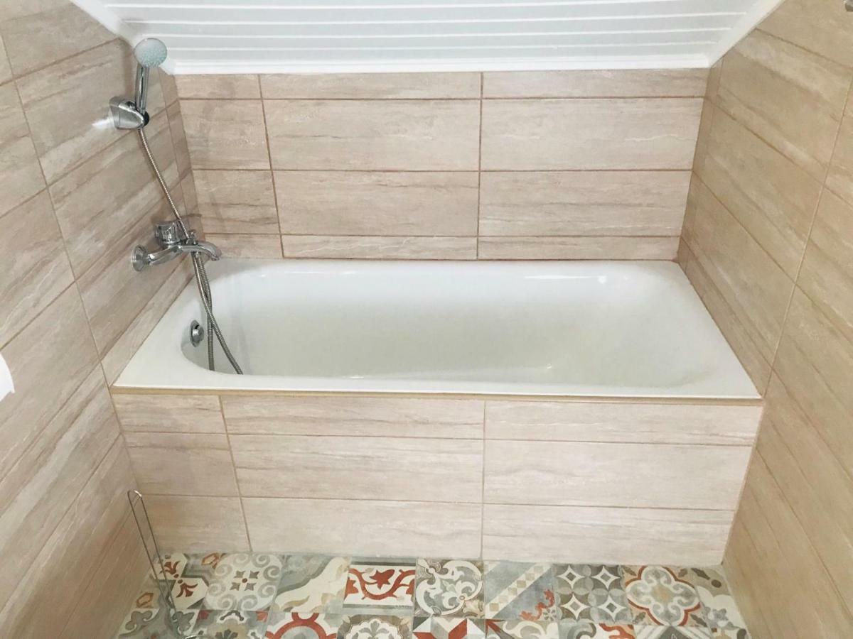 Vadszolo Apartmanhaz Gyomaendrőd Eksteriør billede